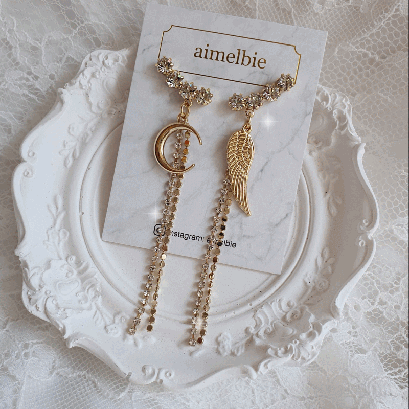 aimelbie（アイメルビー）の「ムーンエンジェルイヤリング（アクセサリー）」