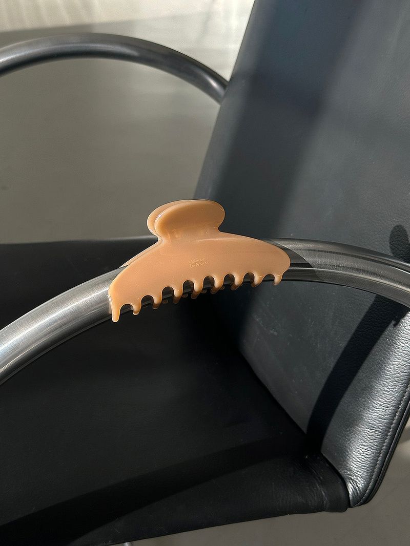 Cinnamon hair clip