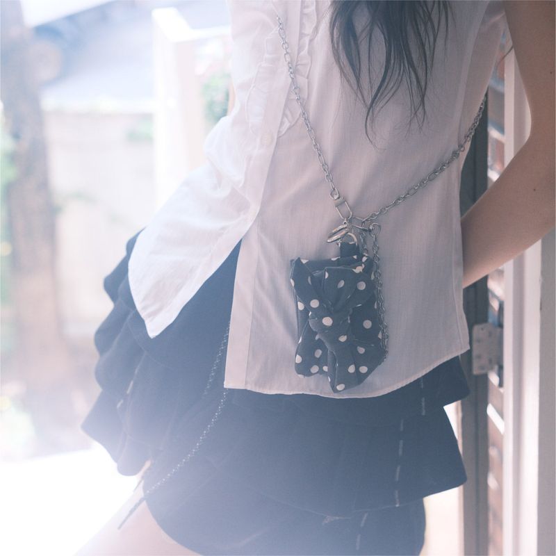 Ribbon wallet_big dot black