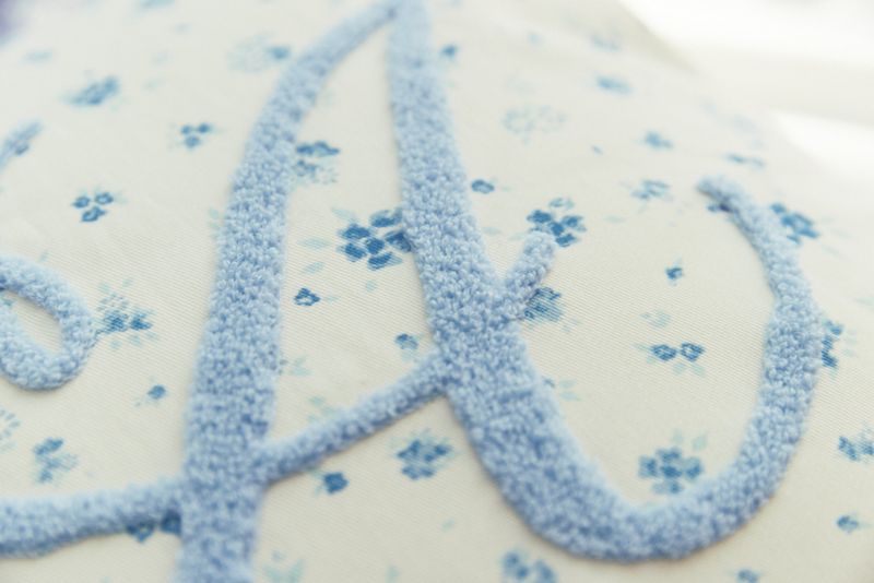 azulejo collection A embroidery cushion
