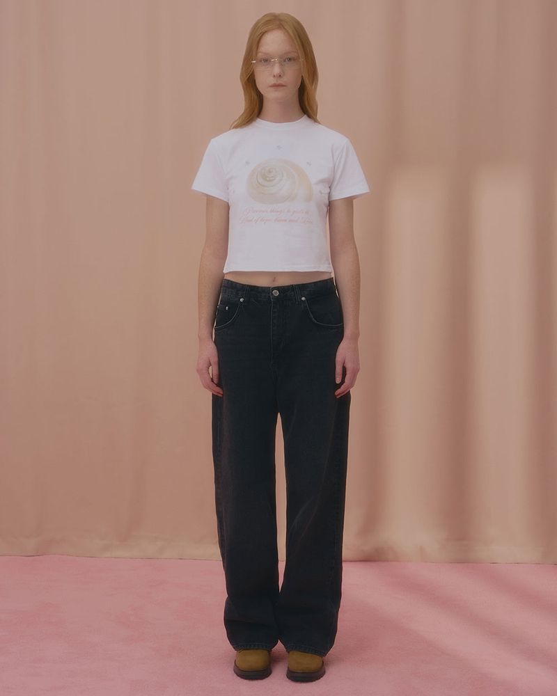 CHARMING SHELL CROP TSHIRT-WHITE