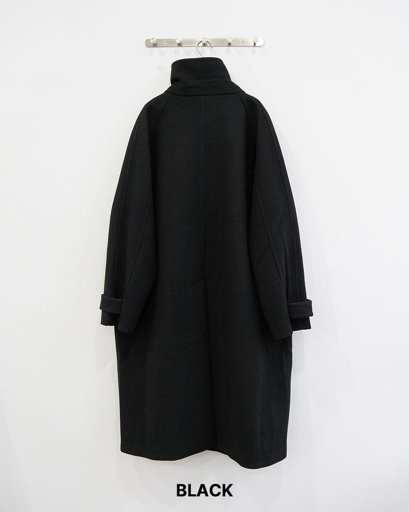 Raum Balmacaan Coat