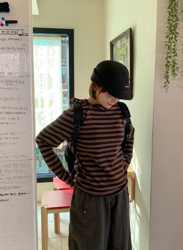 [unisex] キルシュッドボタンストライプフーディー