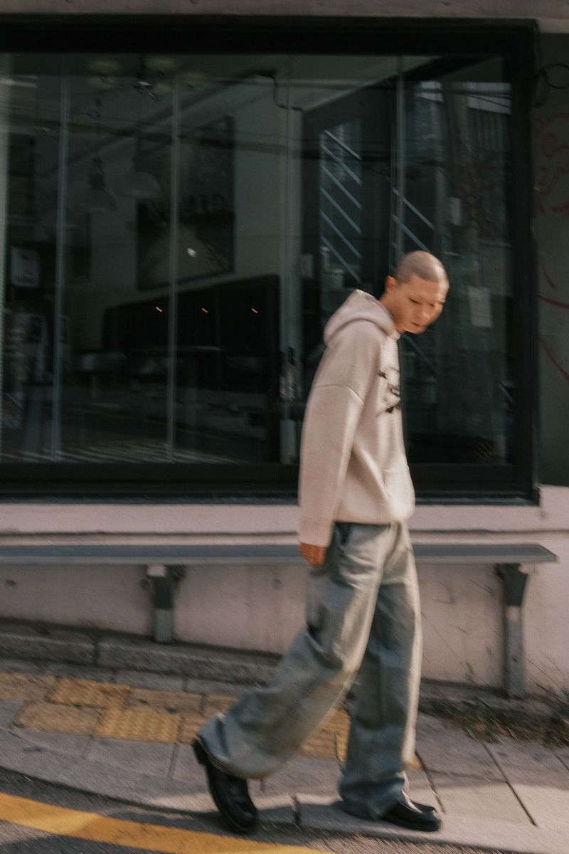 RE: WAVE LOGO KNIT HOODIE - IVORY