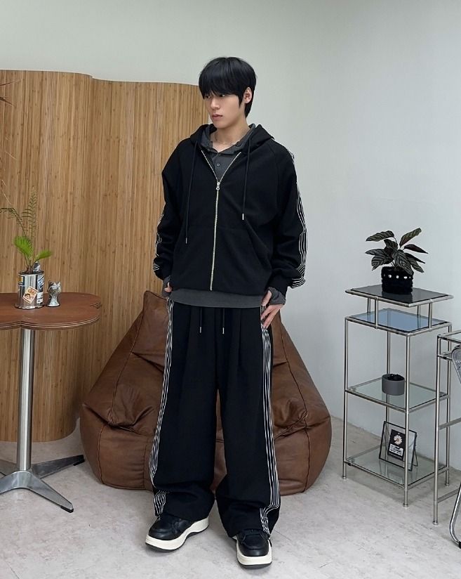 Ropel Stitch Track Wide Pants