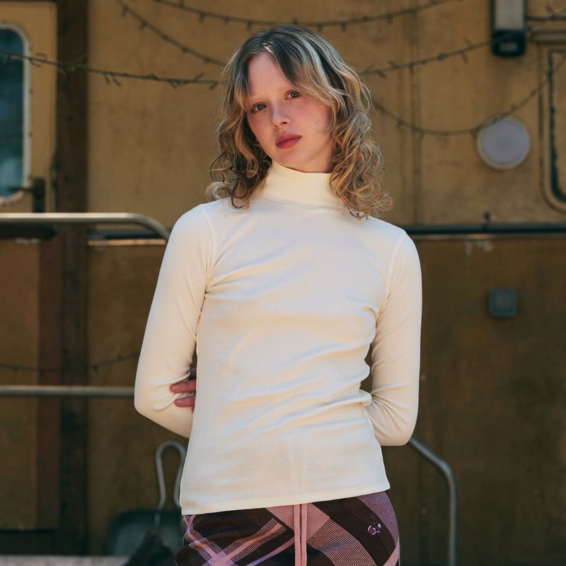 KIRSH（キルシー）の「CHERRY BASIC HALF NECK T-SHIRT [IVORY]（Tops）」