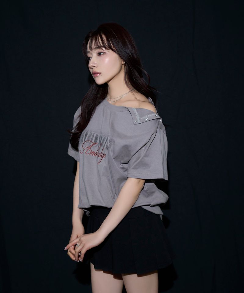 スプレープリントTシャツ