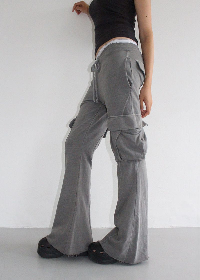 WASHING CARGO BOOTS CUT PANTS