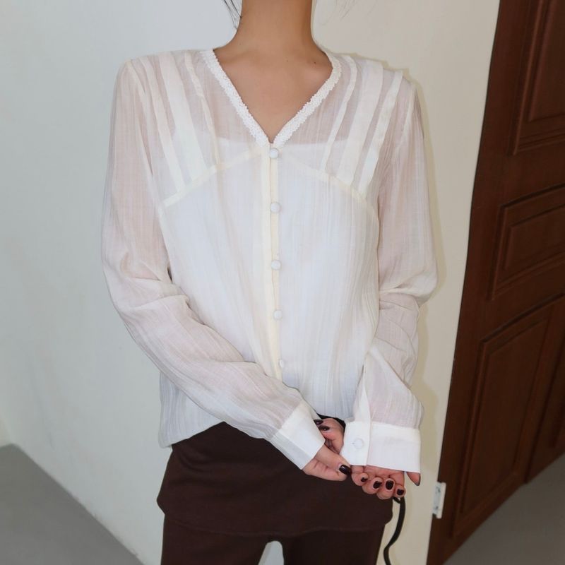 apoem(アポエム)の「Lace Sheer Blouse - 2colors (Tops)」