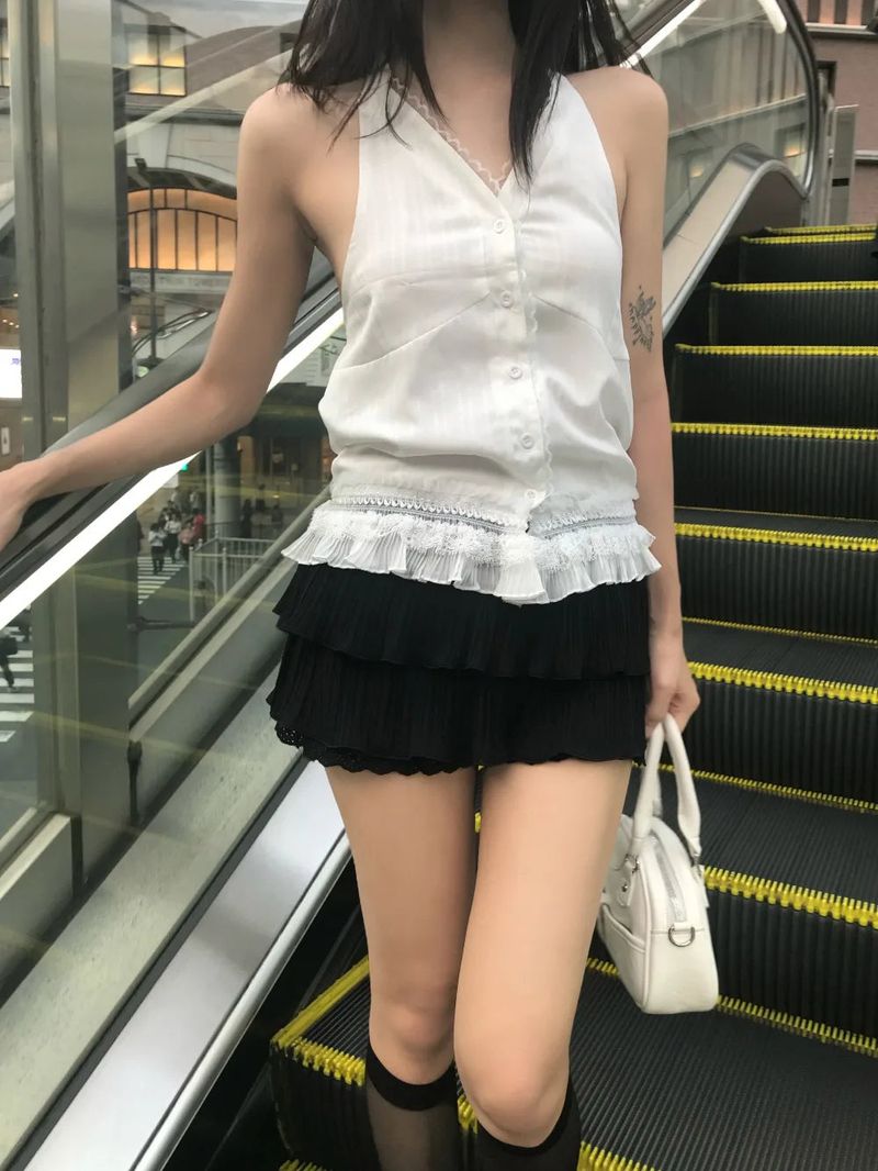 Selly Backless Lace Haler Blouse