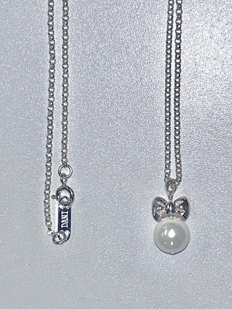 Ribbon Pearl Necklace