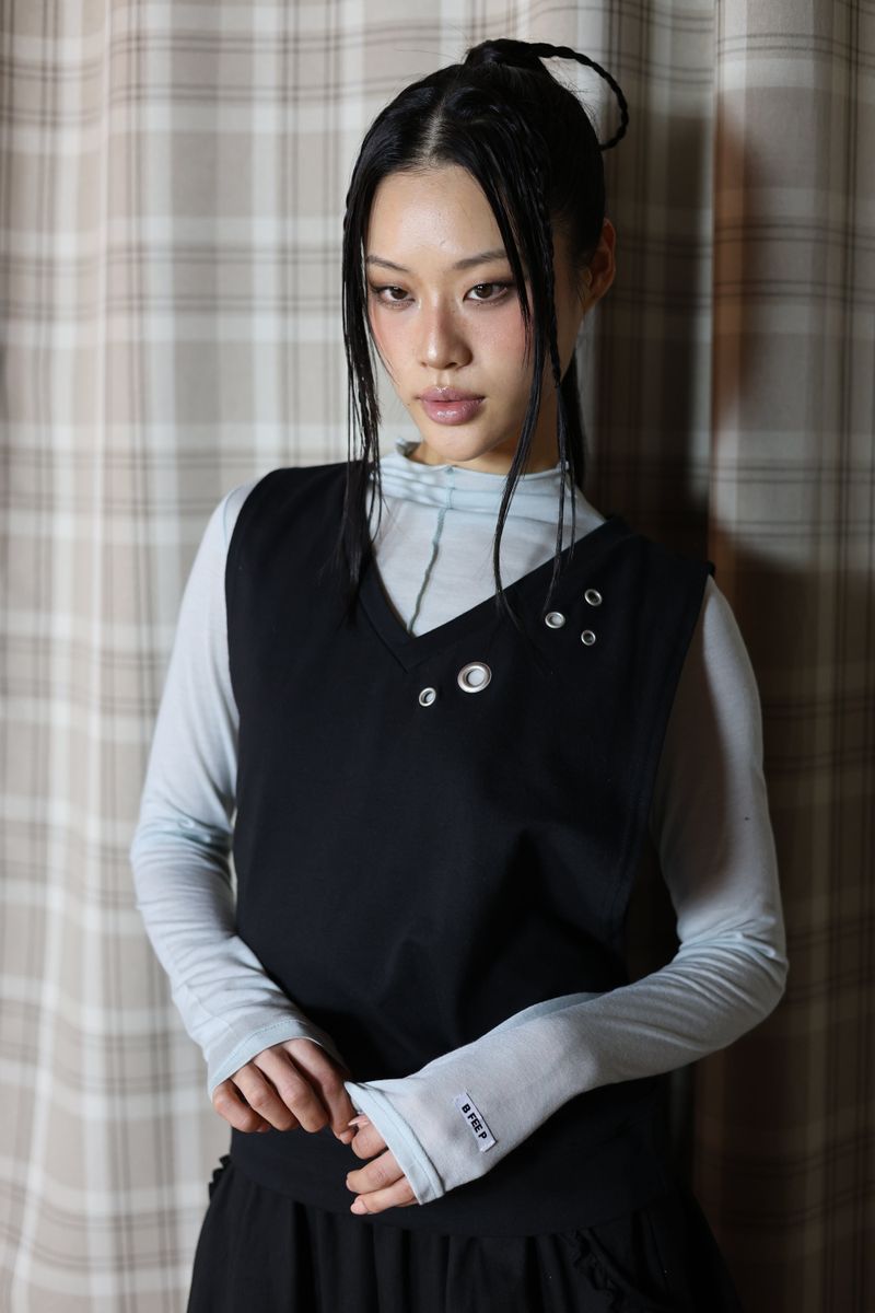 eyelet vest_black