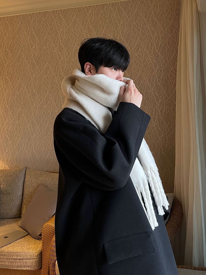 Tassel Bear Cozy Muffler