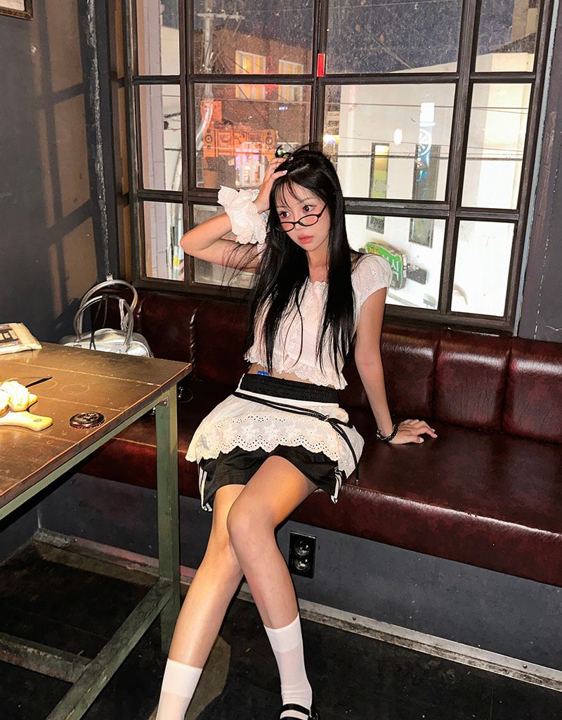 Punching Layered Belt Skirt