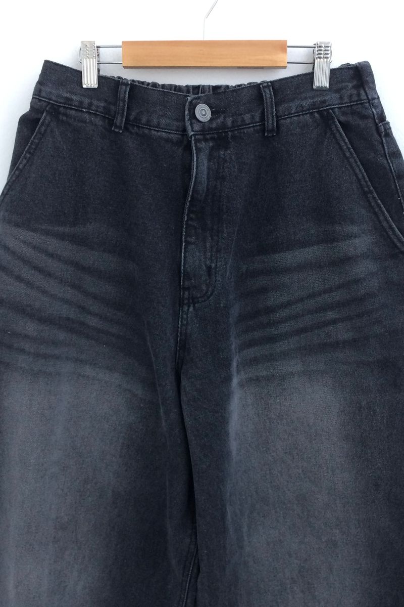 Curved overfit washed denim