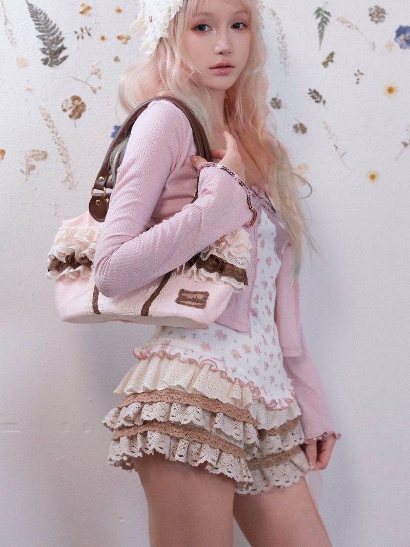 rose island（ローズアイランド）の「Rosé Isle アプリコットケーキピュアコットンレースラッフルハイウエストベースショーツ（パンツ）」