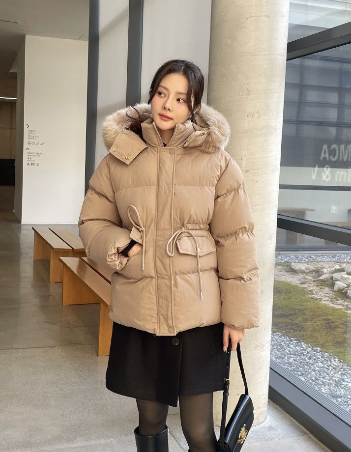 iam mari（アイアム マリ）の「Cerny String Fur Hooded Short Padded Jumper（Jackets/Outerwear）」