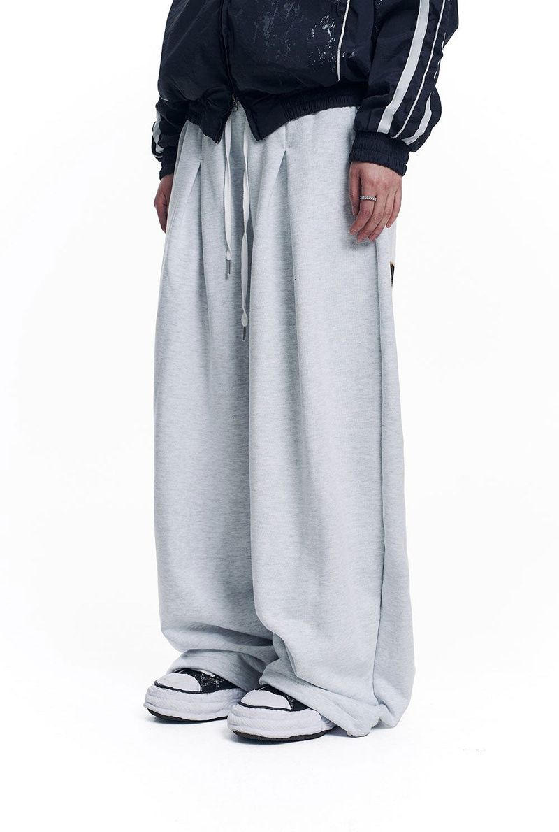 Star Lettering Patch Sweat Pants - White