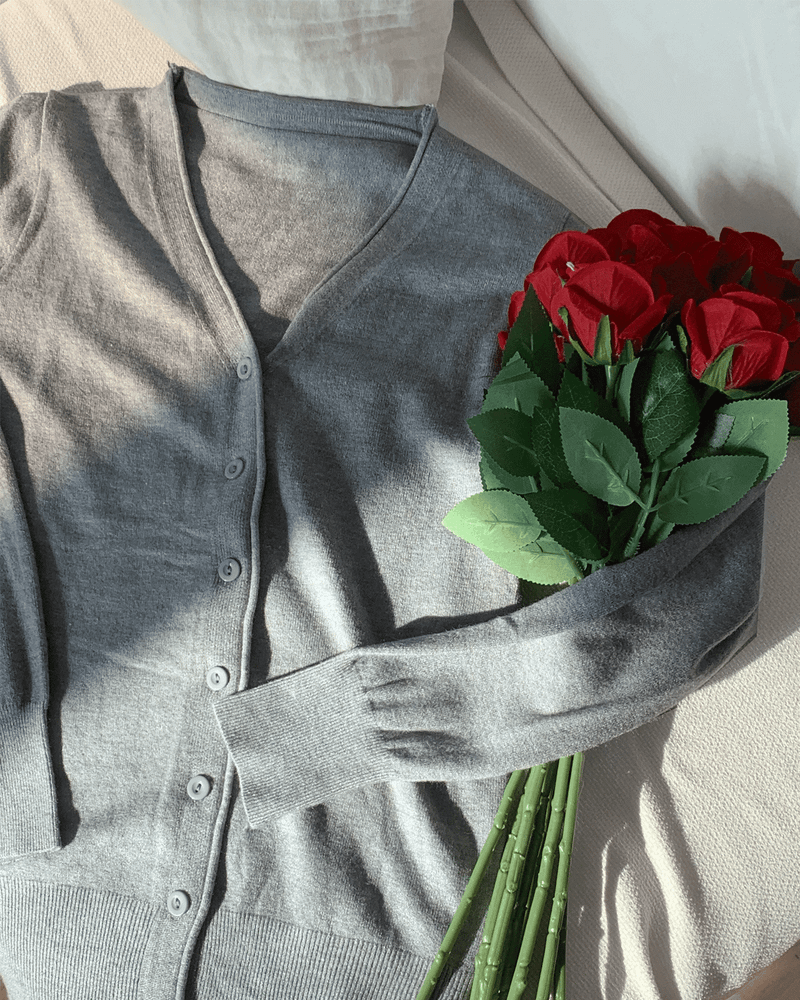 GUSTA（グスタ）の「Pastel Single Basic V-neck Long Sleeve Knit Cardigan（Tops）」
