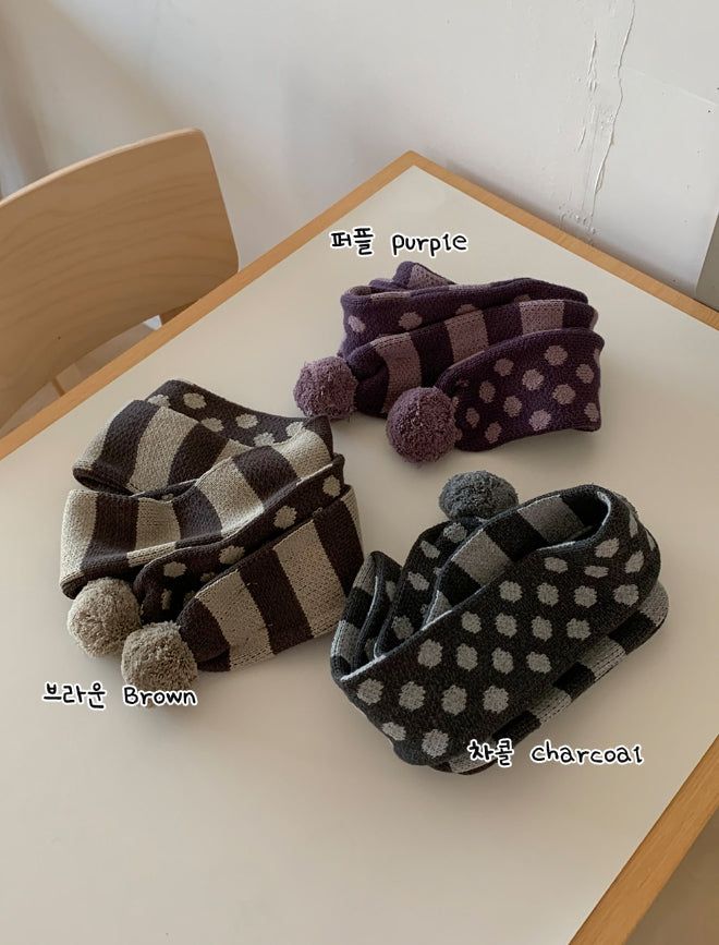 Molcon Pom Pom Dot Knit Muffler