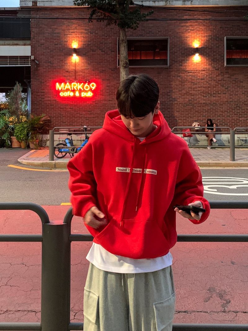 CM Render PREMIUM HOODIE