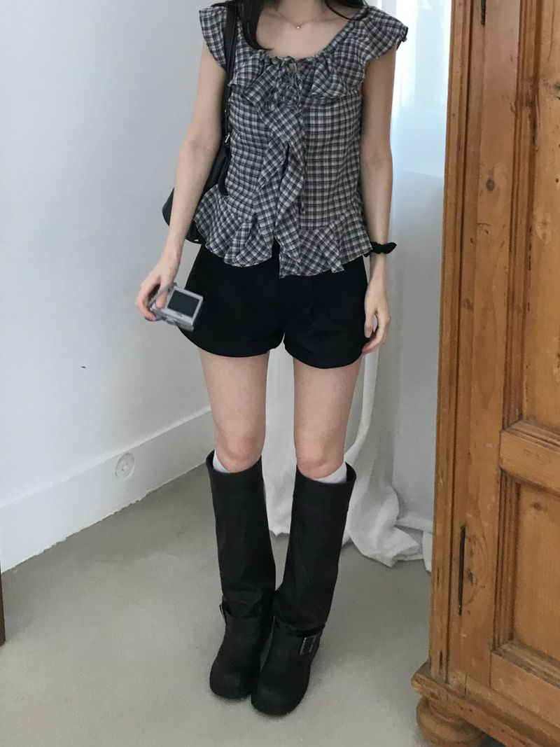Checked frill blouse (2 colors)
