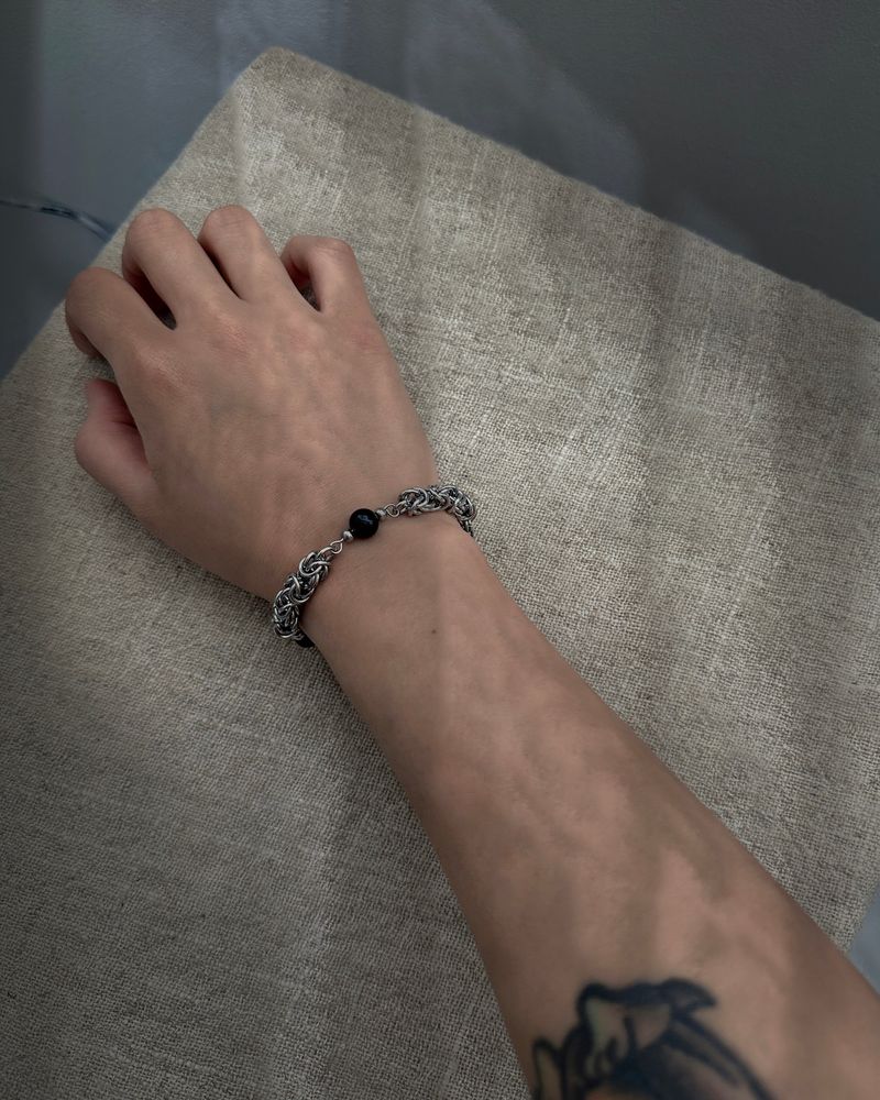 Black Onyx O-ring Connection Bracelet
