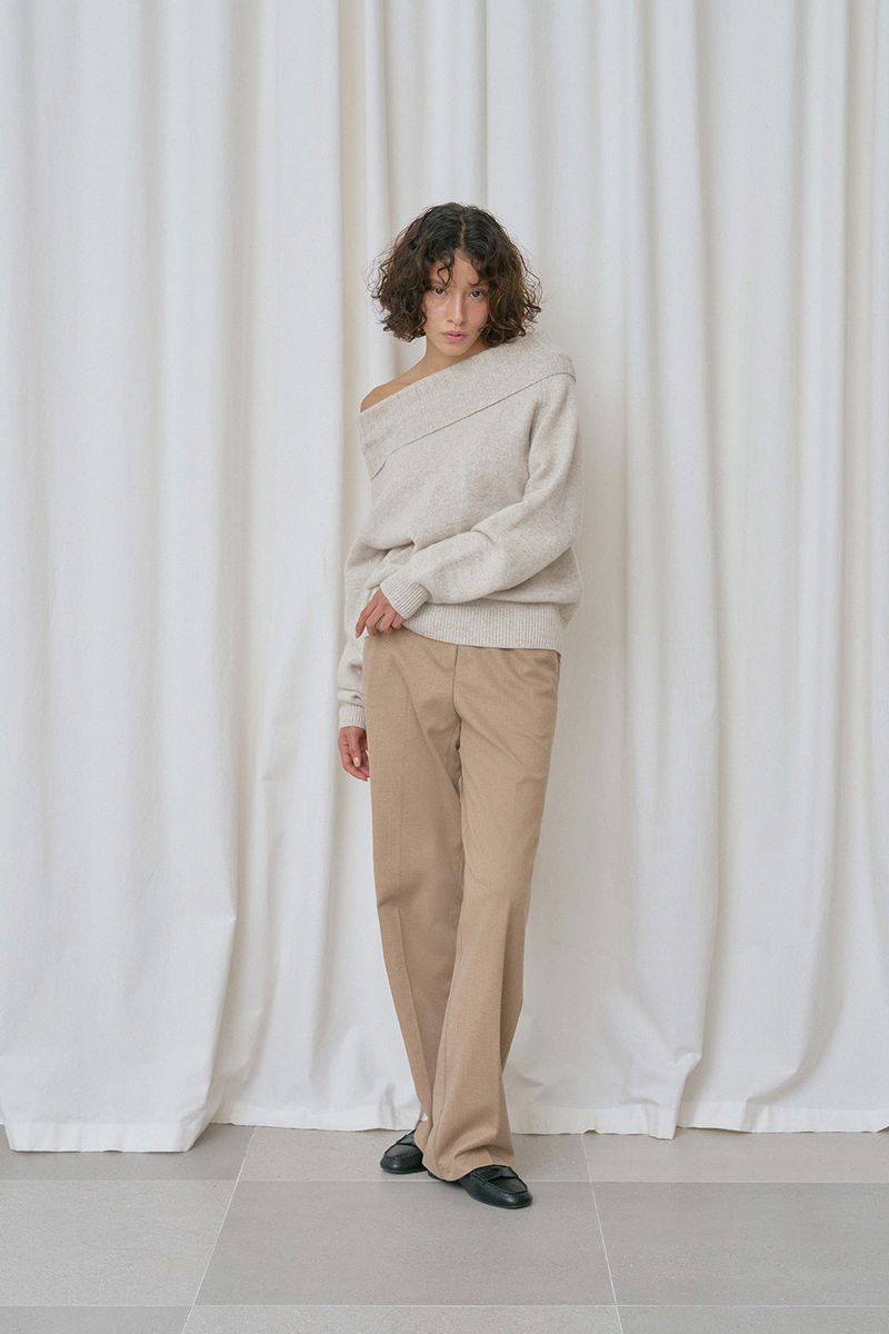 Lissom off-shoulder knit_oatmeal