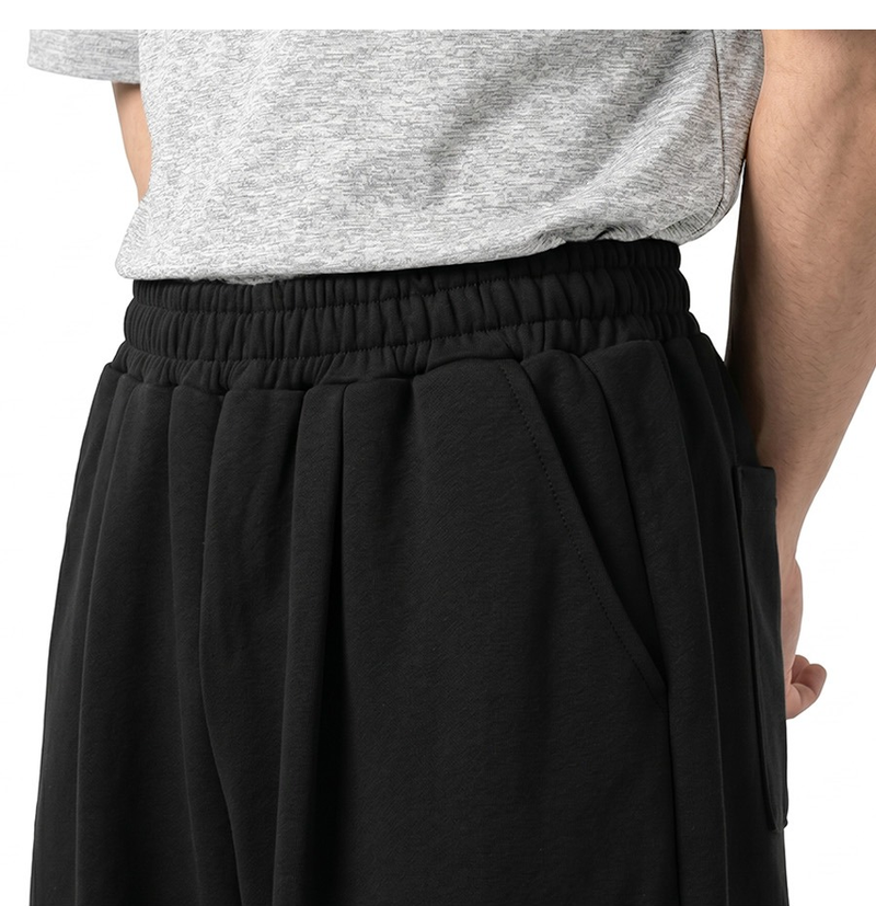 Balloon Curved Side Tuck Bermuda Pants Black