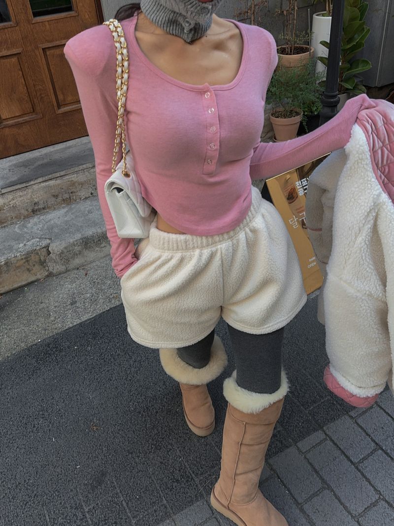 long-sleeved shirt with a U-neck