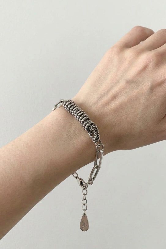 EEUN（イウン）の「Chain layered silver bracelet（Accessories）」