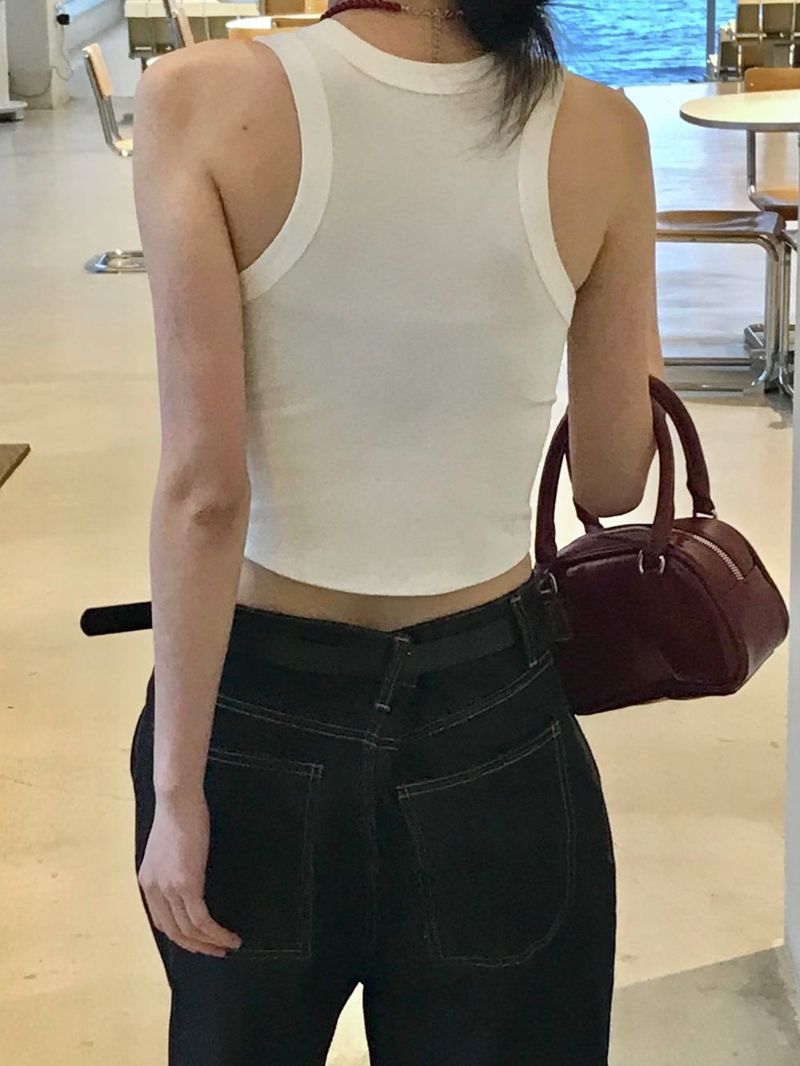 Neila sleeveless