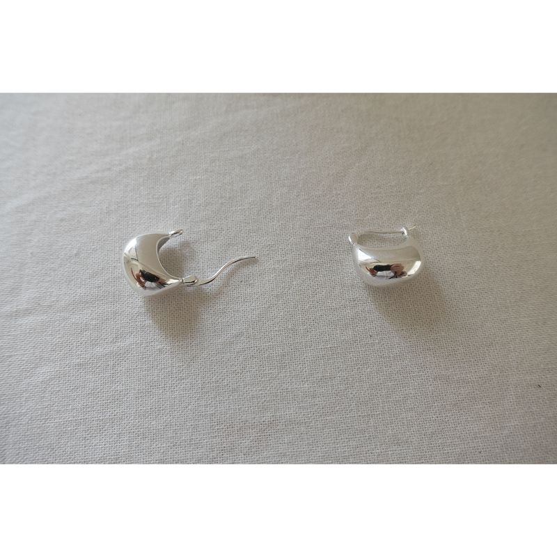 plat basket earrings