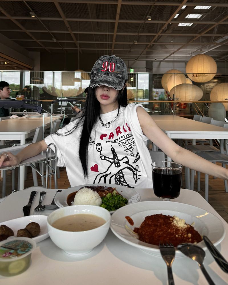 YEOWOONKOREA（ヨウンコリア）の「エッフェルタワーTシャツ (Unisex)（トップス）」