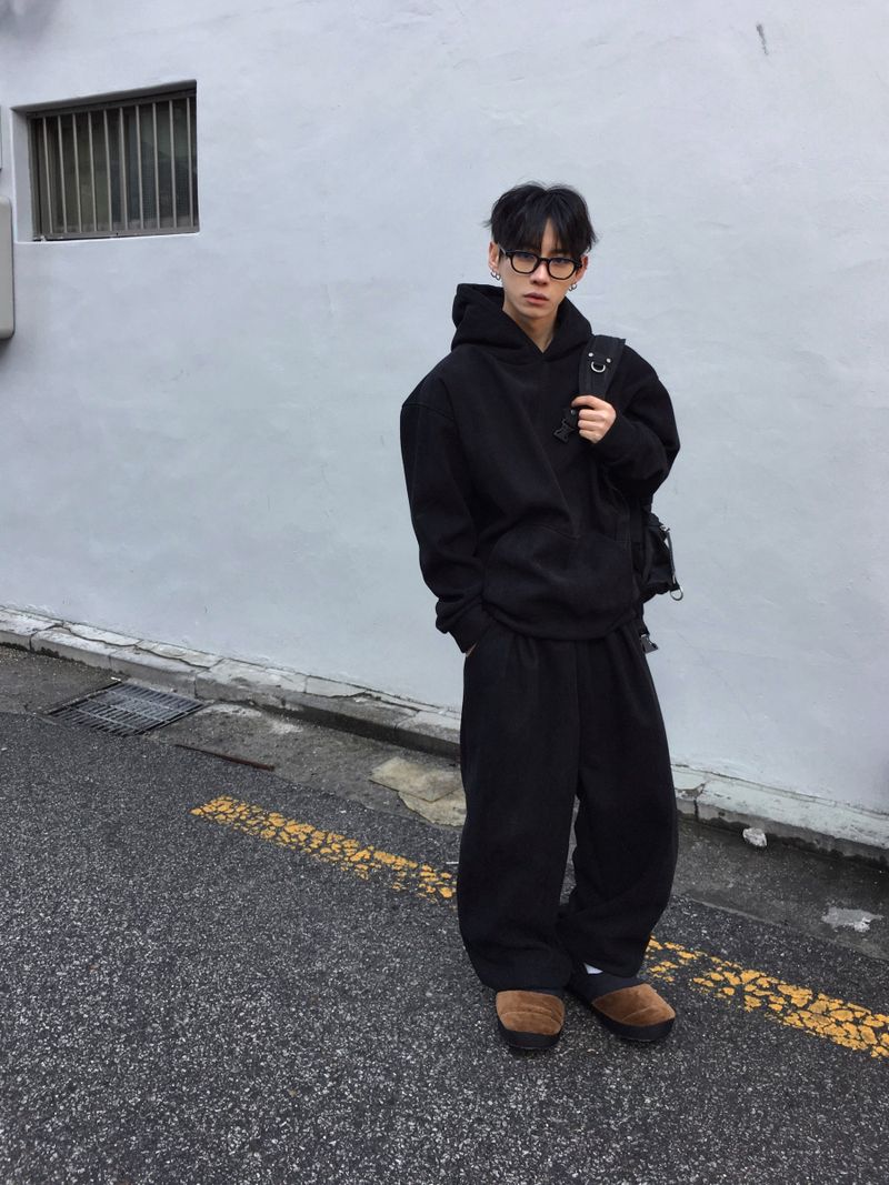 DISCERNMENT（ディサーンメント）の「[SET] ママンゴールデンプルオーバーフーディー + ピンタックワイドパンツ 4C（セットアップ）」