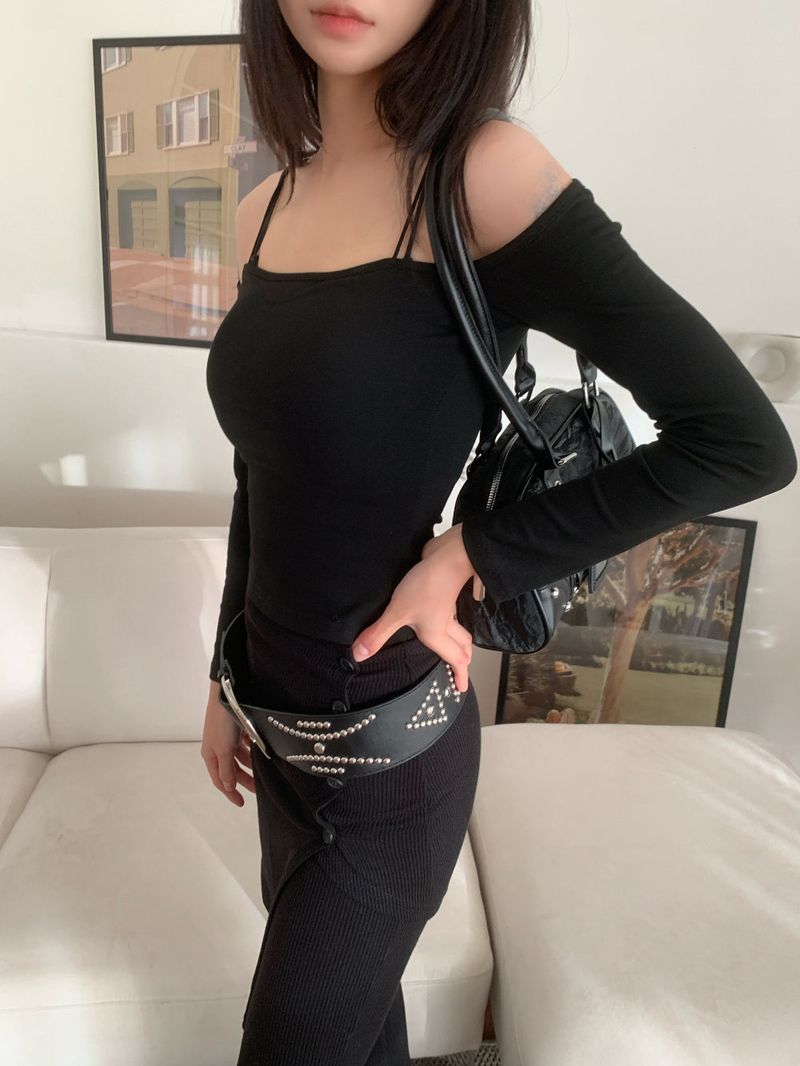 Lia Inner-Cap Off Shoulder Strap Top