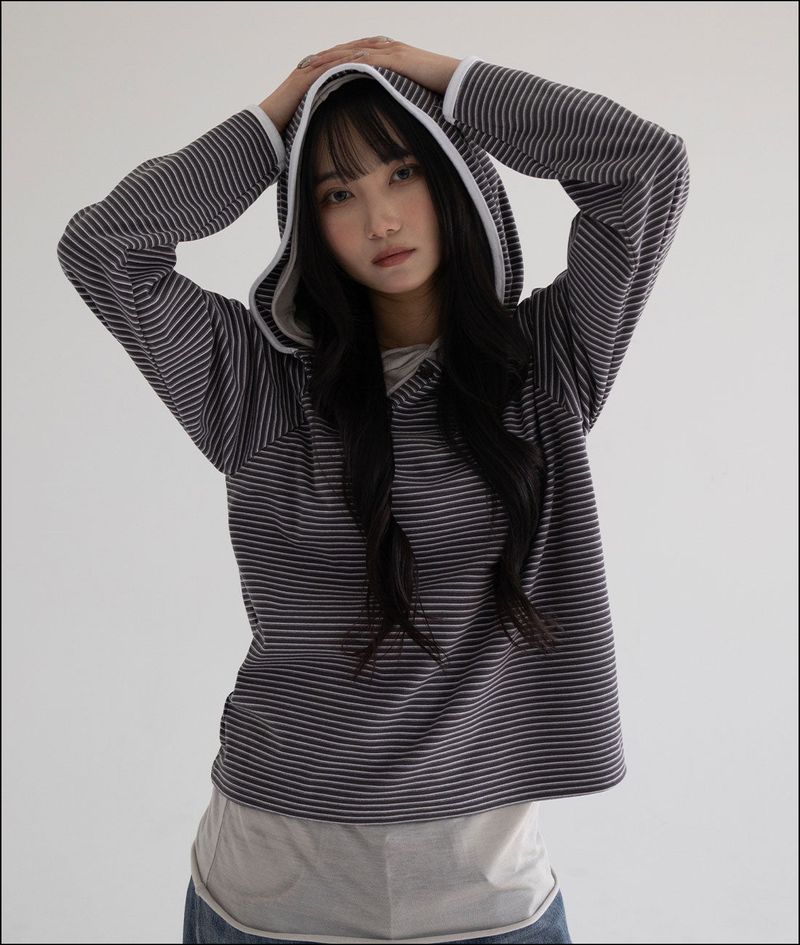 un:tyl（オンタイル）の「Kikole button stripe hoodie（Tops）」