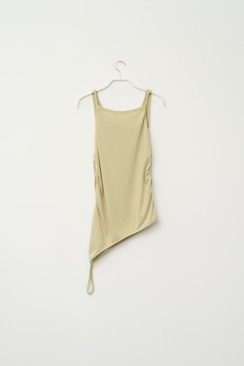 (W) Built Sleeveless
