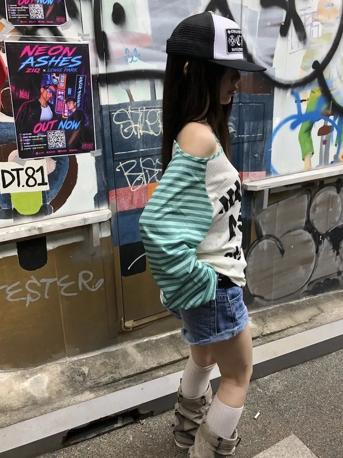 Sweet Kiss Raglan Tee