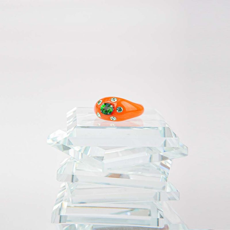 Carrot (Swarovski stone)