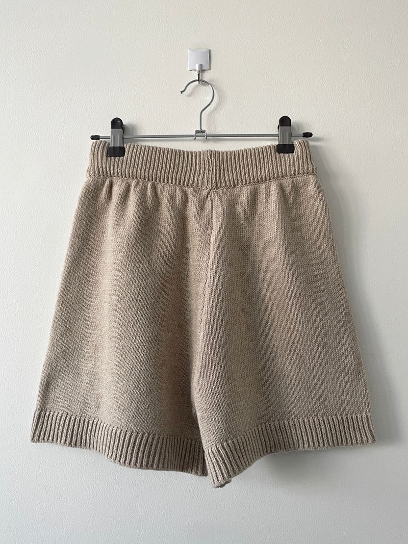 Lovely wide knit shorts