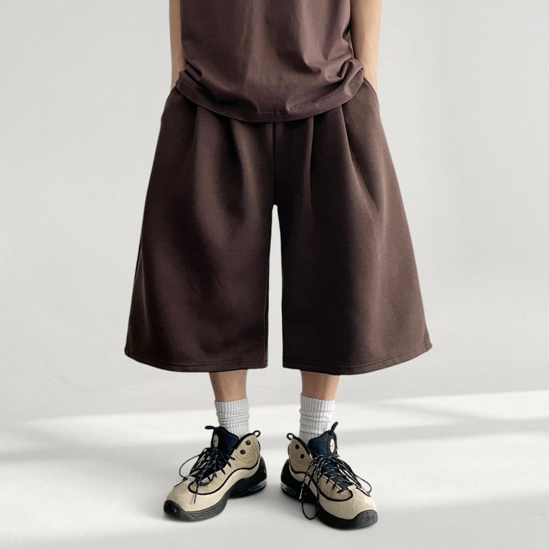 Perk Banding Three-Tuck Training Bermuda Shorts
