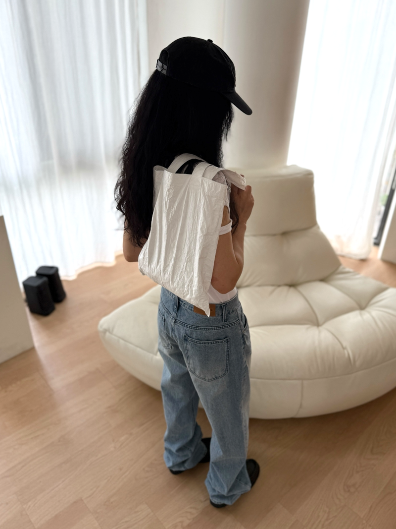 washing regular fit denim pants