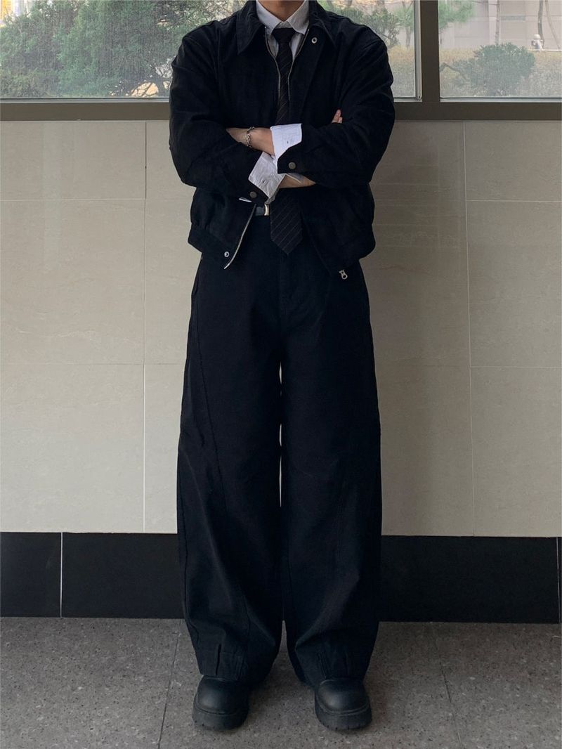 Futuro Incised Reverse Pants