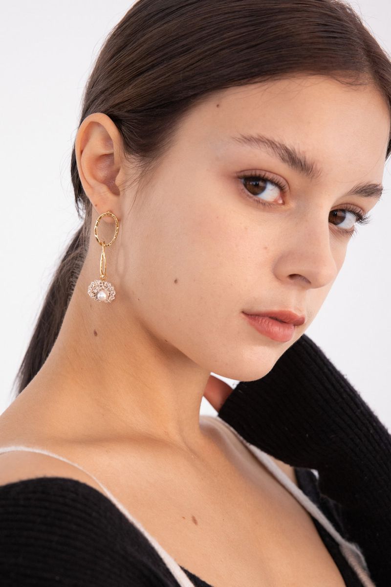 Oval link knit pendant drop earring
