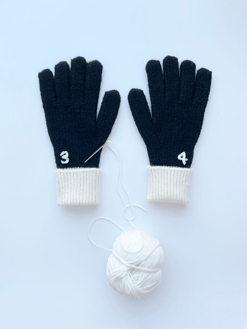 CUSTOM INITIAL TWO-TONE GLOVES