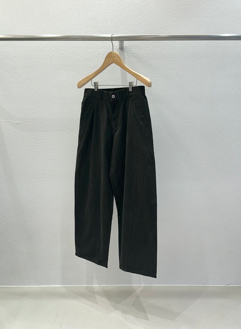 Muff cut half-banding pants