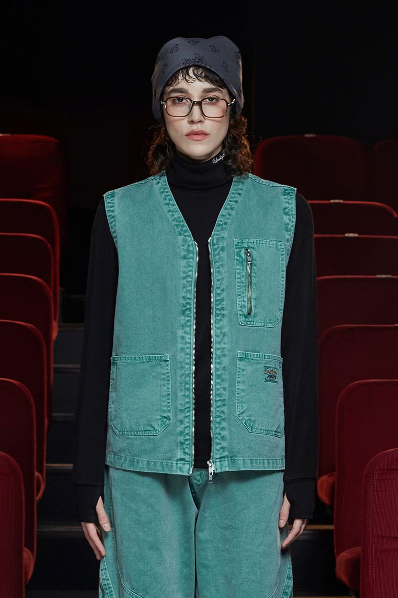 DYED ZIP CARGO VEST / EMERALD