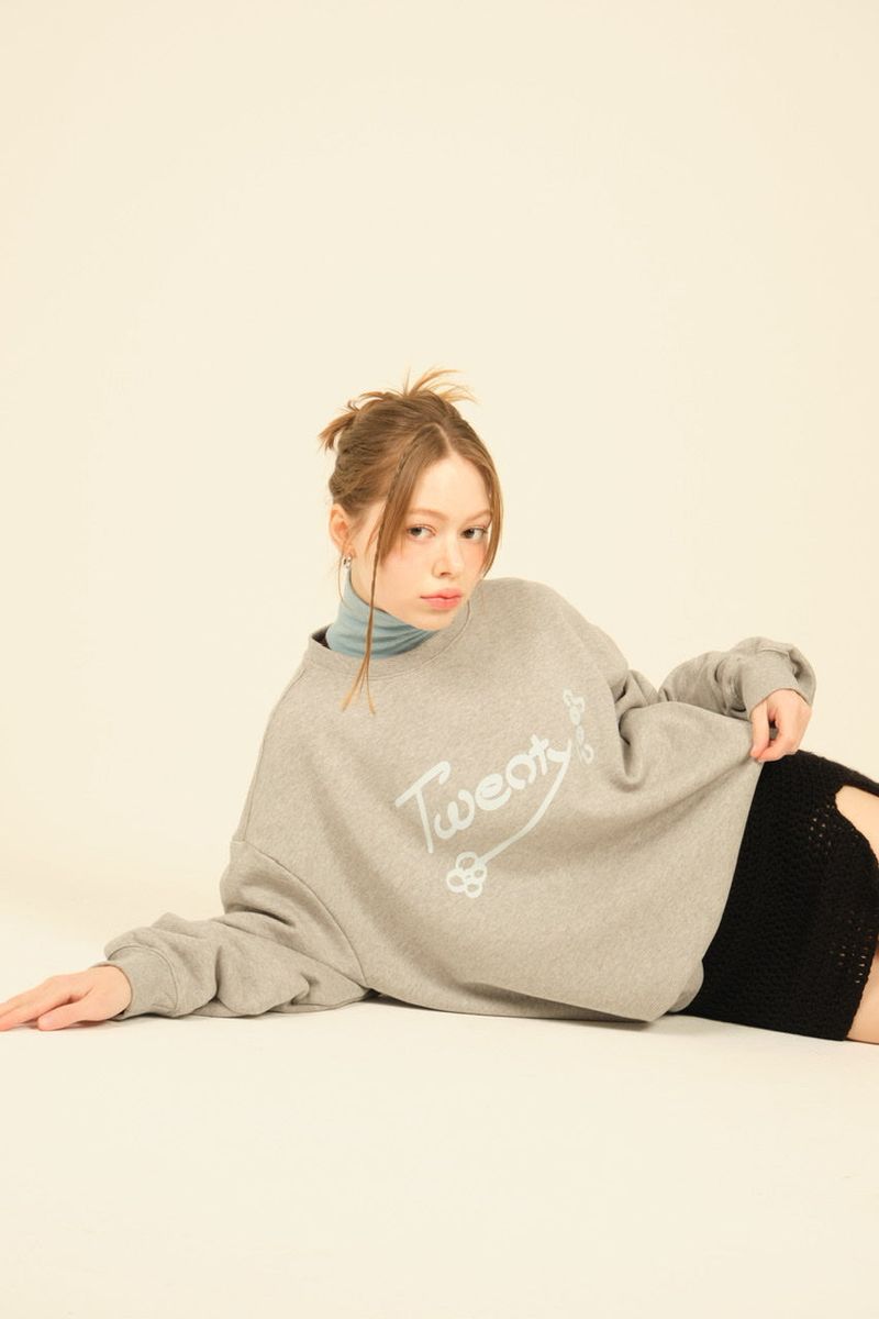 FLORAL SWEATSHIRT