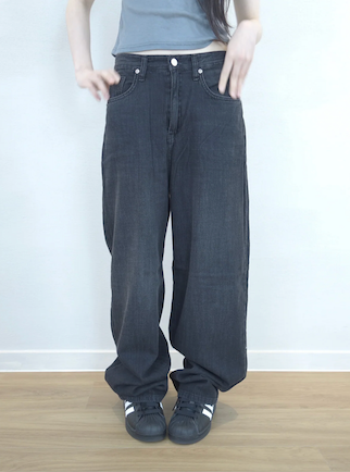 black wide pants